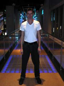 The pro shows Brett how to do it :)