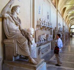 Overwhelming numbers of statues at the Museo Pio Clementino