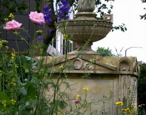 In the same garden, the tomb of Admiral William Bligh, of "Mutiny on the Bounty" fame.