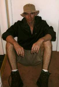 I bought myself a whole new outfit in Newcastle. Well, it's only good for hiking, but I'll need
it when I go to the Lake District in a few days. New hiking boots, a rain jacket, and a floppy
hat. (I stopped wearing that multi-colored floppy hat you can see in a few early photos on this site when people started giggling at me in the
street whenever I wore it!) But oh those skinny legs, and big boots! :)