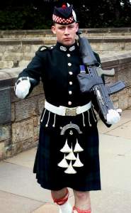 Edinburgh Castle. I was imagining the guard marching towards me
as I framed the photo, thinking to himself, "Hoot mon the noo,
why did I ever take this friggin' job!"