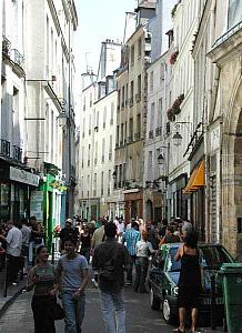 Wandering the streets looking at stores, galleries and boys, in no particular order.