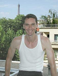 It's official - we're happy here in Paris