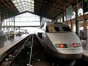 A train of the "Grand Lignes" at Gare du Nord