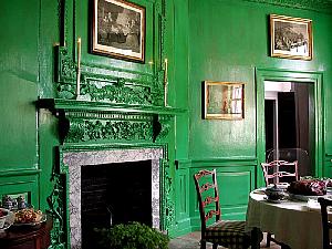 Every room in the old house is painted a difficult (original) color - this was my
favorite - I'd love a room in this color.