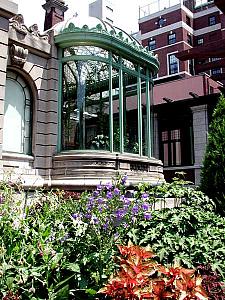 In the garden of the Cooper-Hewitt Museum